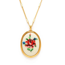 Load image into Gallery viewer, Vintage Cameo Necklaces