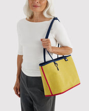 Load image into Gallery viewer, Baggu Medium Nylon Reversible Tote