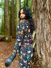 Load image into Gallery viewer, Nooworks Track Top in Tarot Garden