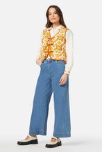 Load image into Gallery viewer, Harvest Sun Quilted Reversible Vest