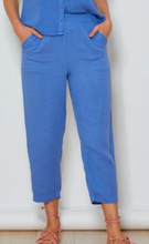 Load image into Gallery viewer, Easy-Fit Cropped Trouser (3 Colours)