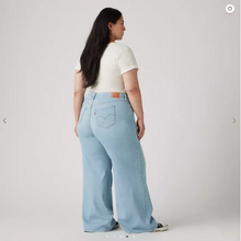 Load image into Gallery viewer, PLUS-SIZE LEVI'S: 318 Shaping Wide-Leg