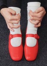 Load image into Gallery viewer, Camper Flat: Tomato