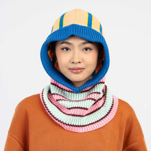 Load image into Gallery viewer, Verloop Striped Knit Hood