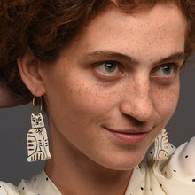 Load image into Gallery viewer, Ceramic Kitty Earrings
