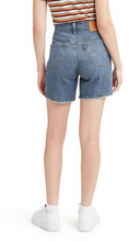 Load image into Gallery viewer, LEVI&#39;S SHORT: Mid-Thigh 501
