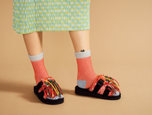 Load image into Gallery viewer, Umbrella Knit Crew Sock