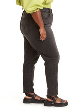 Load image into Gallery viewer, PLUS-SIZE LEVI'S: Mom