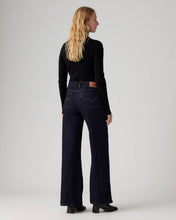 Load image into Gallery viewer, LEVI&#39;S: 318 Shaping Wide Leg
