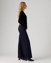 Load image into Gallery viewer, LEVI&#39;S: 318 Shaping Wide Leg
