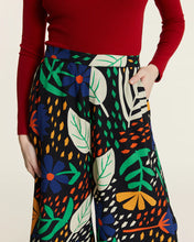 Load image into Gallery viewer, Night Garden Flowey Pant
