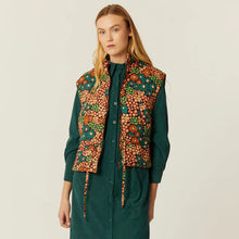 Load image into Gallery viewer, Floral Fields Vest
