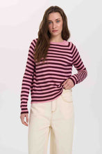 Load image into Gallery viewer, Candy Heart Flat Knit
