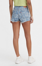 Load image into Gallery viewer, LEVI&#39;S SHORTS: SALE 501 Short
