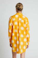 Load image into Gallery viewer, Sunburst Easy Shirt
