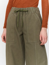 Load image into Gallery viewer, Cargo Barrel Pant
