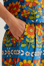 Load image into Gallery viewer, Folky Floral Shorts
