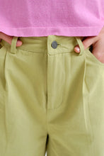 Load image into Gallery viewer, Celery Drill Cotton Shorts
