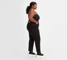 Load image into Gallery viewer, PLUS-SIZE LEVI&#39;S: Wedgie Straight Black
