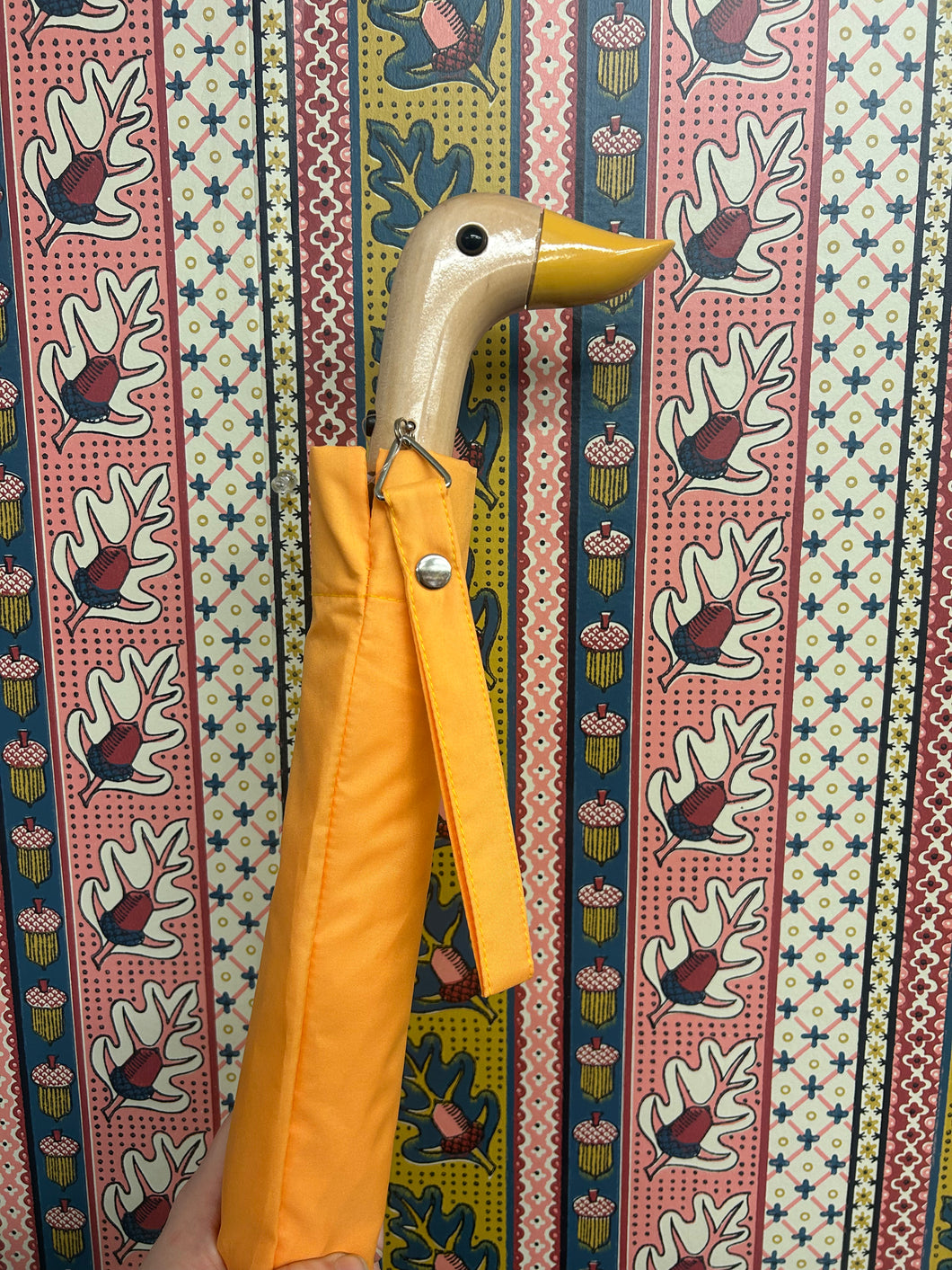 Duck umbrella – Girl on the Wing