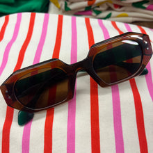 Load image into Gallery viewer, Driving Miss Daisy Sunglasses
