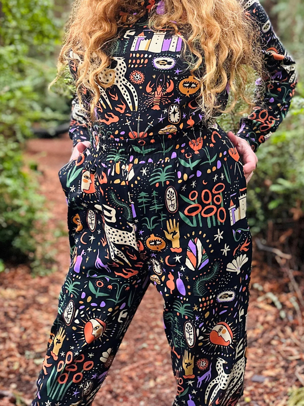 Nooworks Jogger in Tarot Garden