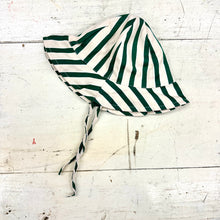 Load image into Gallery viewer, Kiddo Stripe Sun Hat
