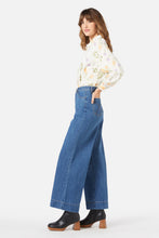 Load image into Gallery viewer, The Easy Jean (Extended Sizes)
