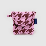 Load image into Gallery viewer, Baggu Puffy Earbuds Case
