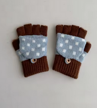 Load image into Gallery viewer, Kiddo Gloves (Regular &amp; Fingerless)
