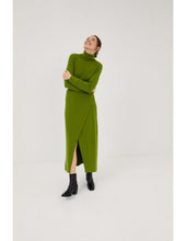 Load image into Gallery viewer, Long and Cozy Jumper: Olive
