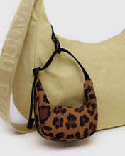 Load image into Gallery viewer, Baggu: Key Charm Crescent Bag
