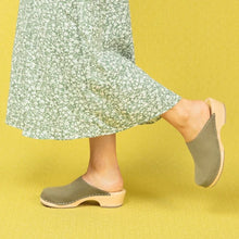 Load image into Gallery viewer, Lotta Clogs: Classic Slip-On (4 colours)
