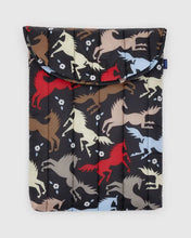 Load image into Gallery viewer, Baggu: Puffy Laptop Sleeve
