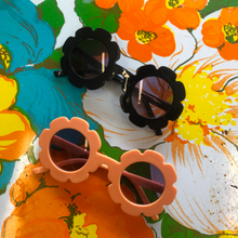 Load image into Gallery viewer, Kids Flower Sunglasses
