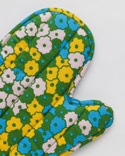 Load image into Gallery viewer, Baggu: Oven Mitt
