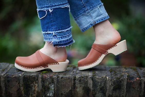 Lotta Clogs: Classic Slip-On (4 colours) – Girl on the Wing