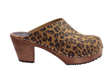 Load image into Gallery viewer, Lotta High-Heel Leopard Clogs
