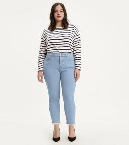PLUS-SIZE LEVI'S: Wedgie – Girl on the Wing