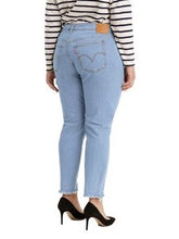 Load image into Gallery viewer, PLUS-SIZE LEVI&#39;S: Wedgie
