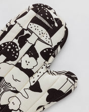 Load image into Gallery viewer, Baggu: Oven Mitt
