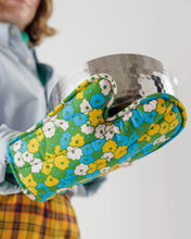 Load image into Gallery viewer, Baggu: Oven Mitt
