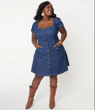 Load image into Gallery viewer, Plus: Sweet Jean Dress
