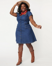 Load image into Gallery viewer, Plus: Sweet Jean Dress
