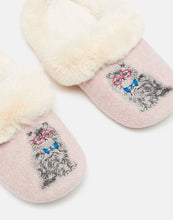 Load image into Gallery viewer, Kitty Cat Fuzzy Slippers
