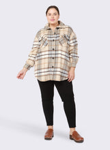 Load image into Gallery viewer, Plus: Cozy Plaid Overshirt
