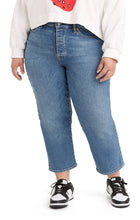 Load image into Gallery viewer, PLUS-SIZE LEVI&#39;S: Wedgie Straight
