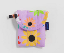 Load image into Gallery viewer, Baggu Puffy Earbuds Case
